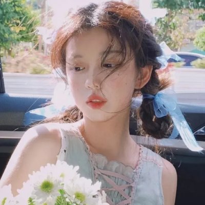 关于莉莉周的一切